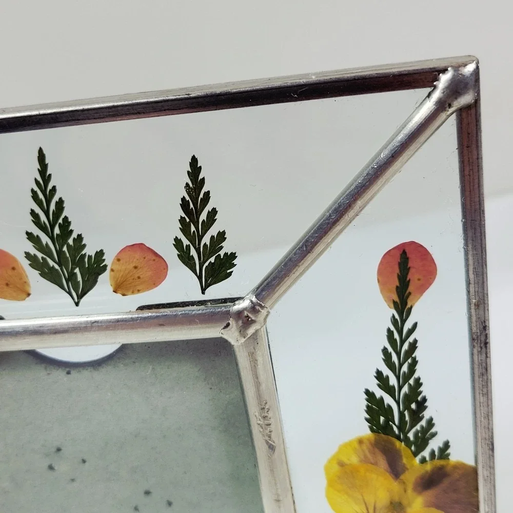 Picture Frame Pressed Dried Flowers In Lead‎ Glass  2.5x3